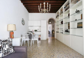 Casa del Mandolino - Cozy Apt near the Station!